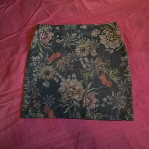 XL Above Knee Multicolor Floral Black Skirt. Elastic Waist, Sturdy & Stretchy